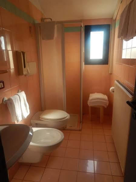 Hotel Aurora Treviso Luaran gambar